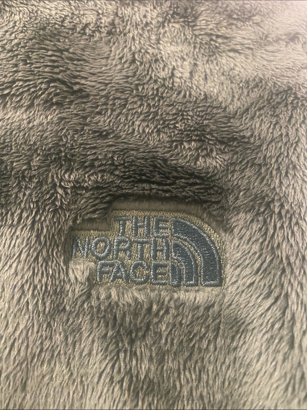 The North Face Plush Full-Zip Teddy Jacket in Hunter Green - Picture 3 of 7